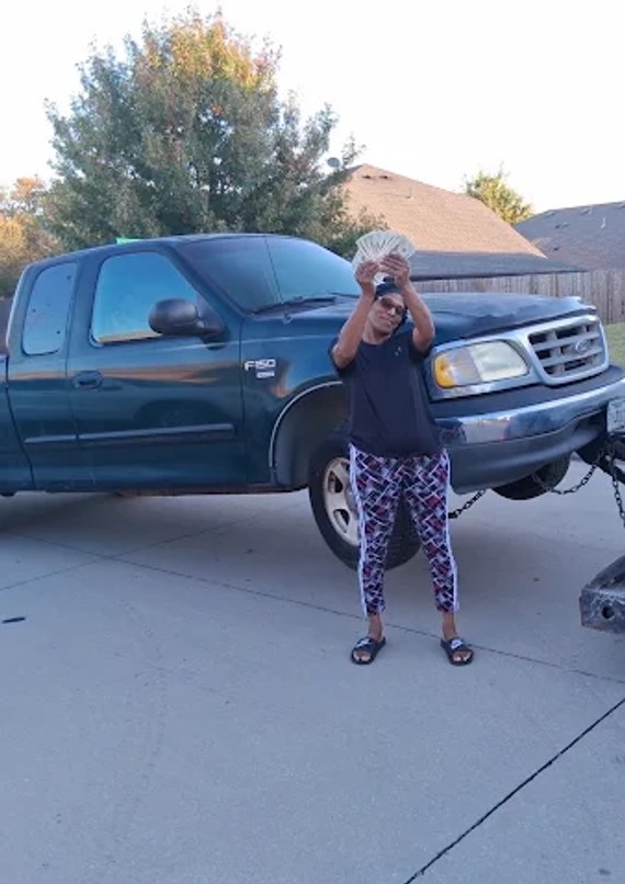 A Clunqr team member taking a seller call