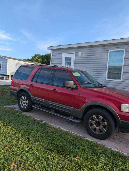 2004 Ford Expedition junked at a Lee County home near Fort Myers, FL